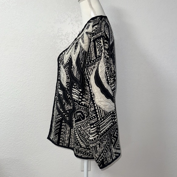 TANJAY Black and Cream Patterned Women's Cardigan - Picture 2 of 8